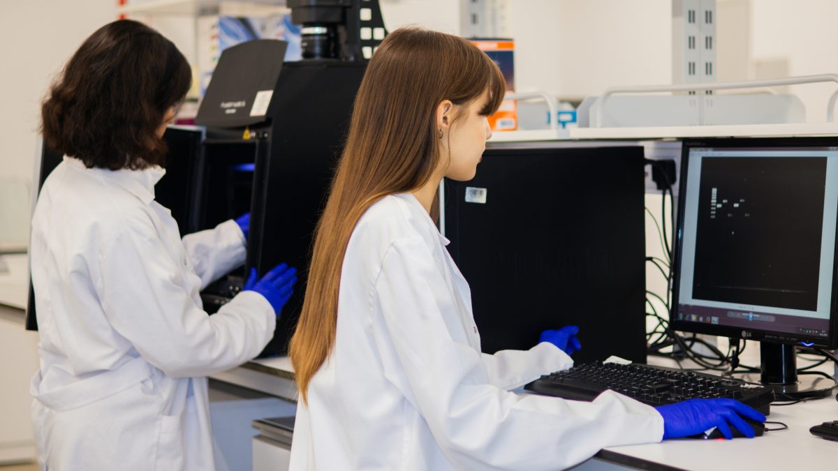 Measuring Receptor Binding Kinetics and Residence Time Using Fluorescent Ligands